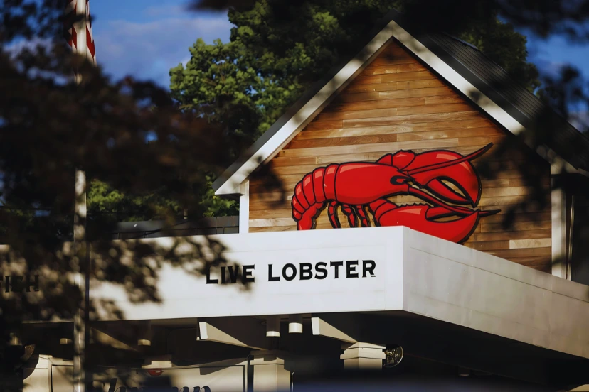 Red Lobster & TGI Fridays: Why They're Closing Locations